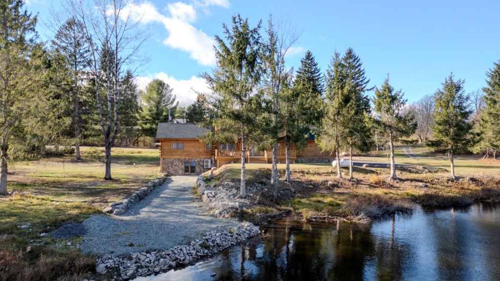 lakeside log home